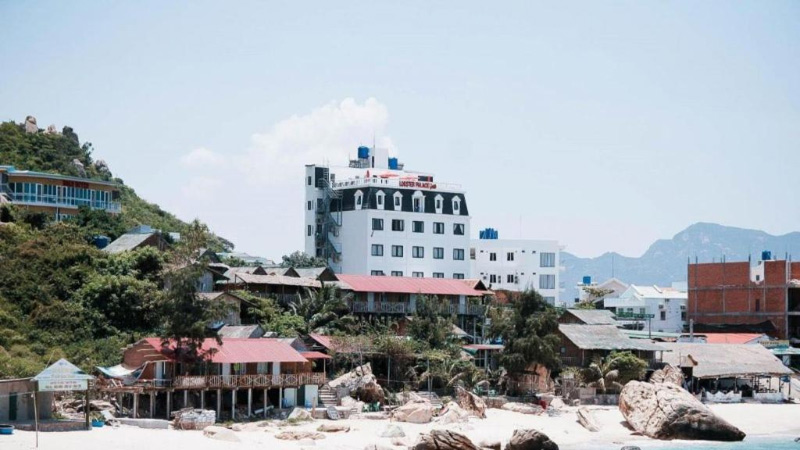 Khách sạn Cam Ranh giá rẻ gần biển